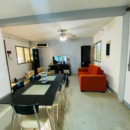 House G&S, Depto Con 3 Dormitorios Para 7 Personas Pleno Centro De La Ciudad Пуэрто-Игуасу Экстерьер фото